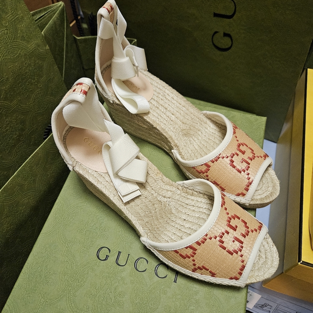 New Gucci GG Logo Wedge Ankle Strap Heels Shoes Size 39 - Picture 3 of 7